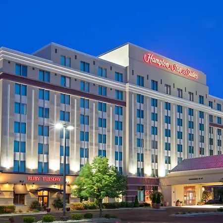Hampton Inn & Suites Chicago North Shore