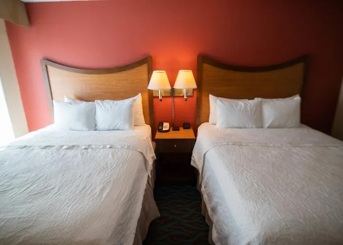 Hampton & Chicago North Shore 3* Skokie