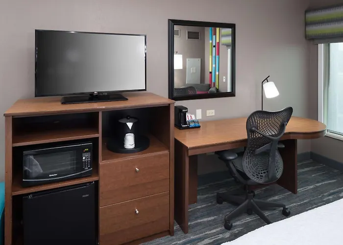 Hotel Hampton & Chicago North Shore Skokie