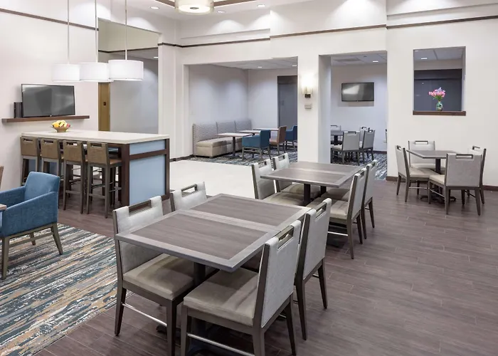 Hotel Hampton & Chicago North Shore Skokie