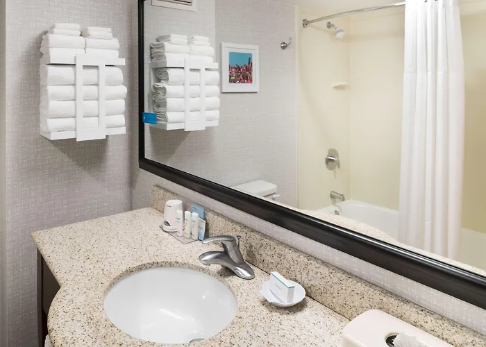 Hotel Hampton & Chicago North Shore Skokie