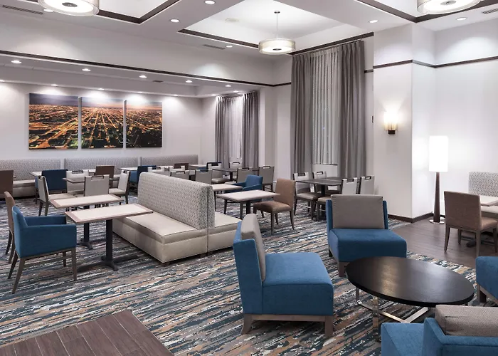 Hotel Hampton & Chicago North Shore