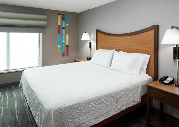 Hampton & Chicago North Shore 3* Skokie