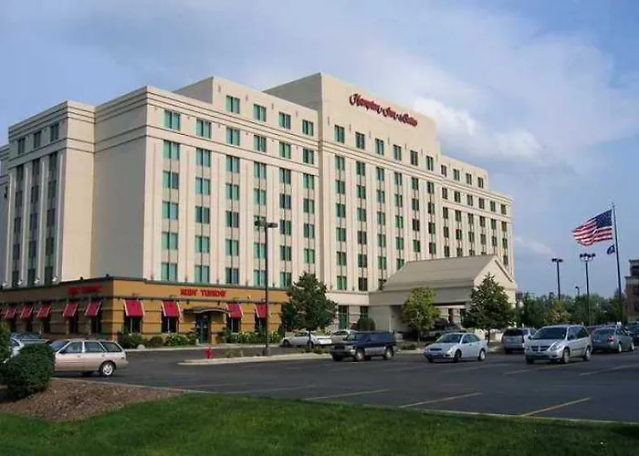 Hotel Hampton & Chicago North Shore 3*